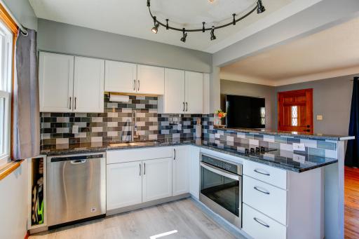 1220 Conway Street, Saint Paul, MN 55106