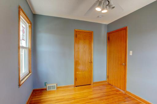 1220 Conway Street, Saint Paul, MN 55106