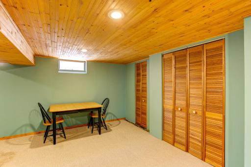 1220 Conway Street, Saint Paul, MN 55106