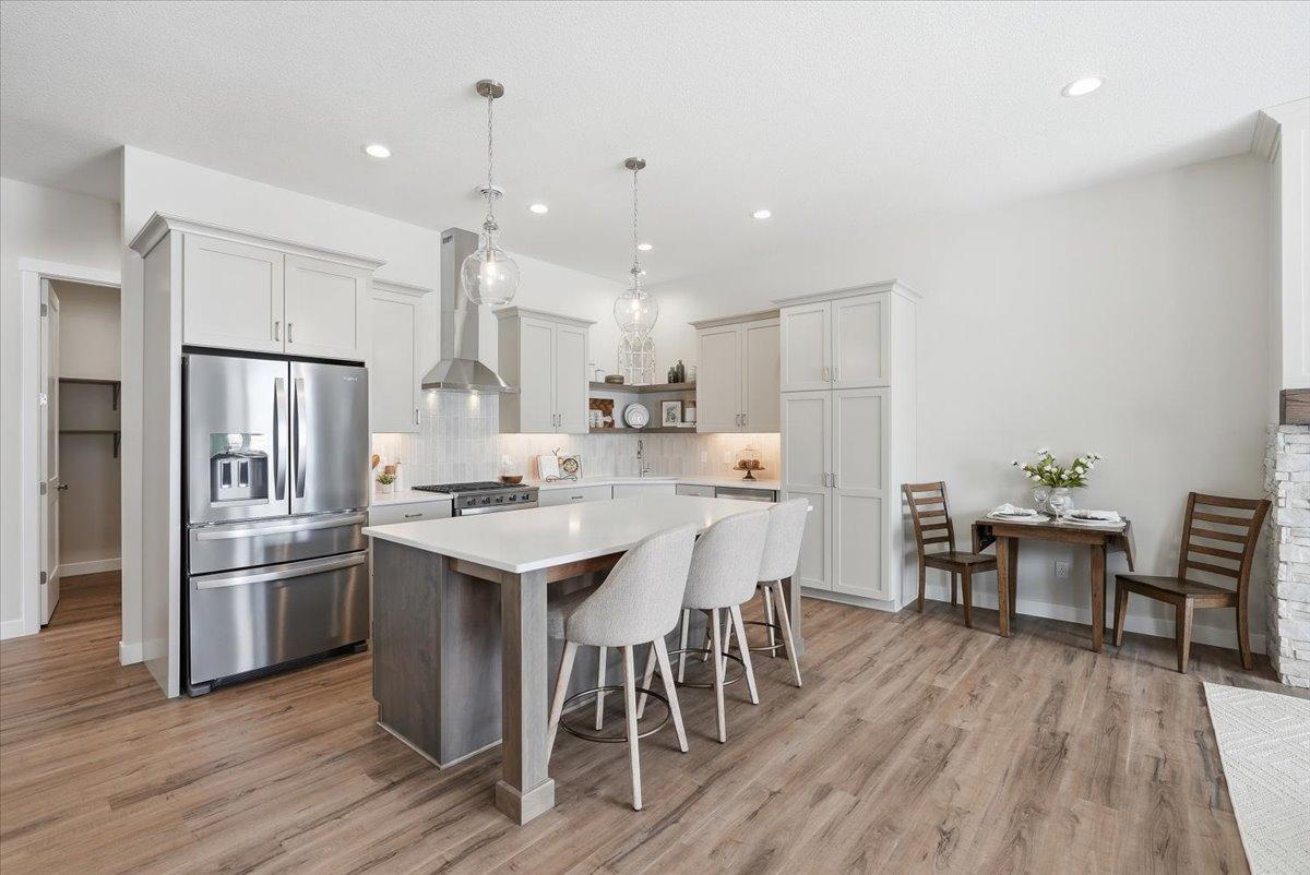 11-Kitchen & Dining.jpg