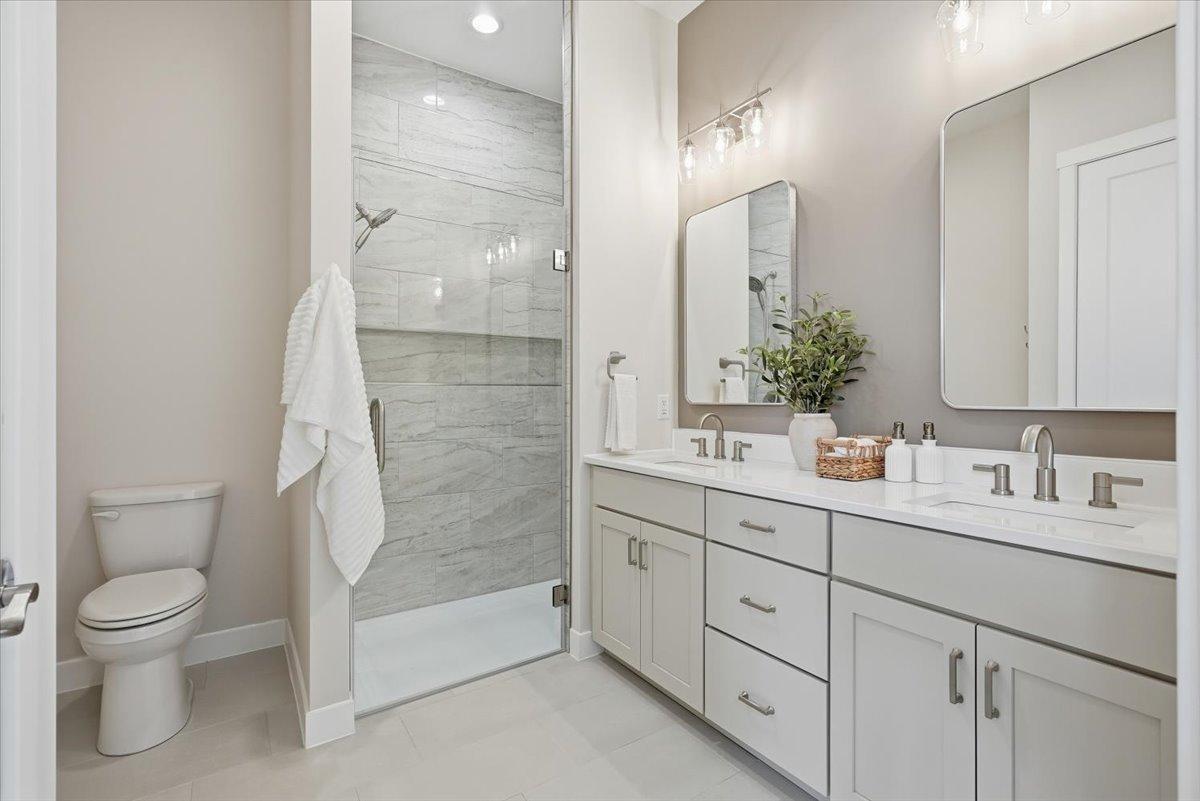 18-Primary Bathroom.jpg