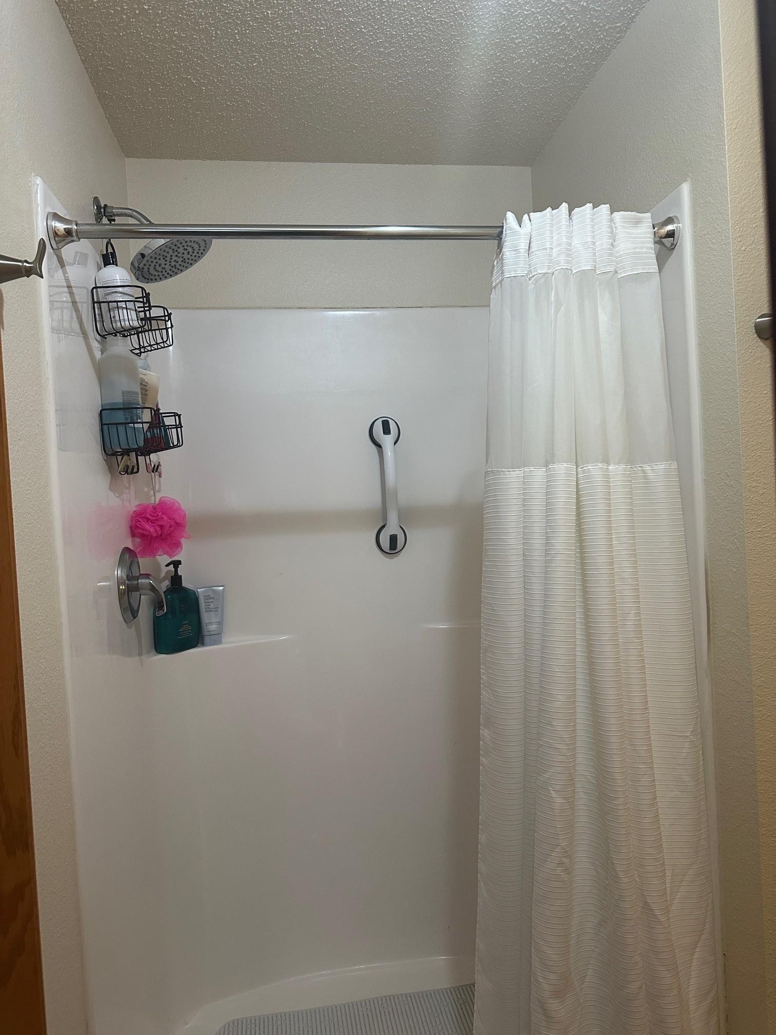 Walk in shower - master