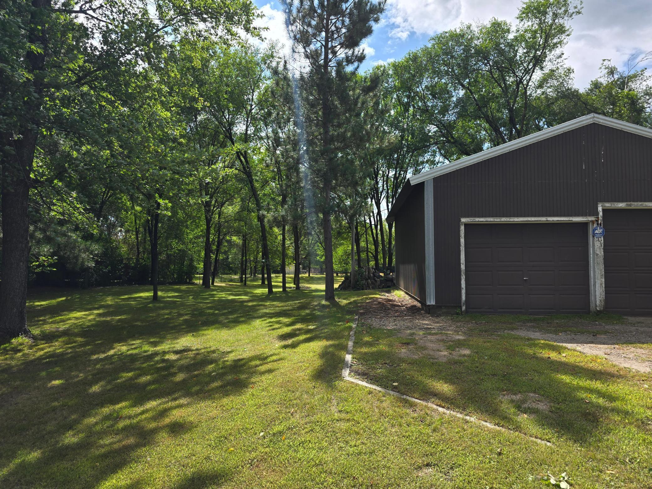 •	Ample parking space for RVs, trailers, and more.