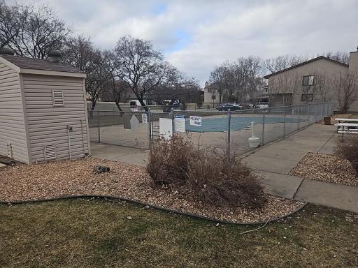2800 Hillsboro Avenue N, 307, New Hope, MN 55427