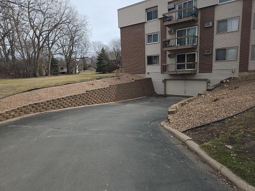 2800 Hillsboro Avenue N, 307, New Hope, MN 55427