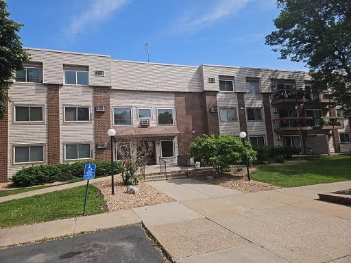 Photo for 2800 Hillsboro Avenue N, 307, New Hope, MN 55427 - listing #7049830 2800 Hillsboro Avenue N, 307, New Hope, MN 55427
