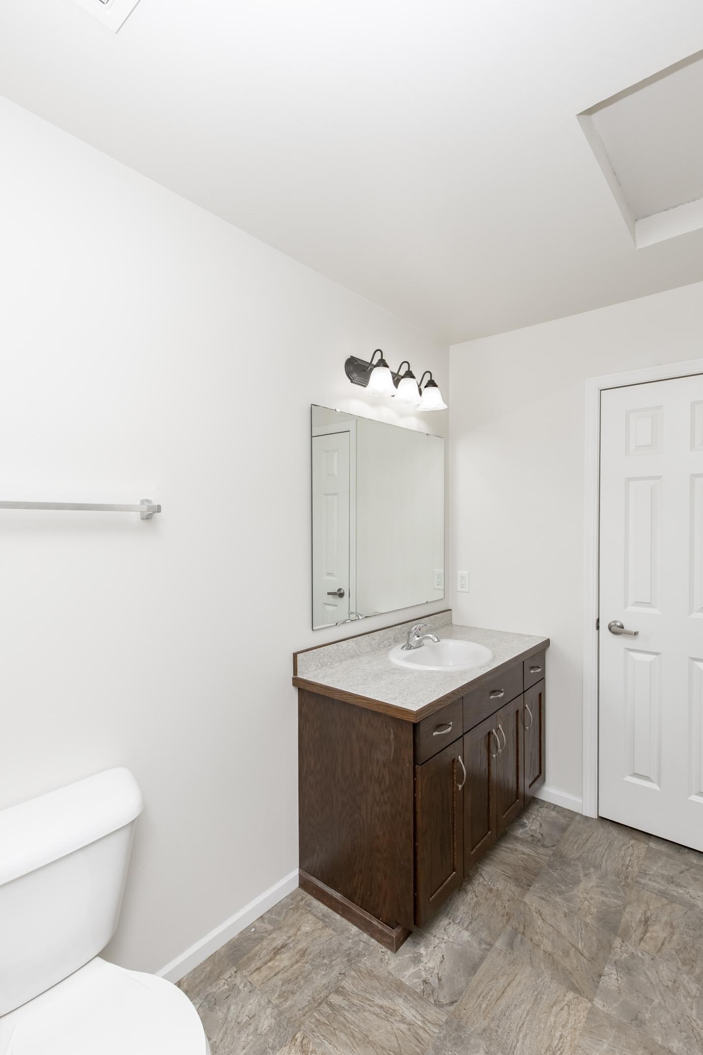 Primary Bath - Full - Hollywood