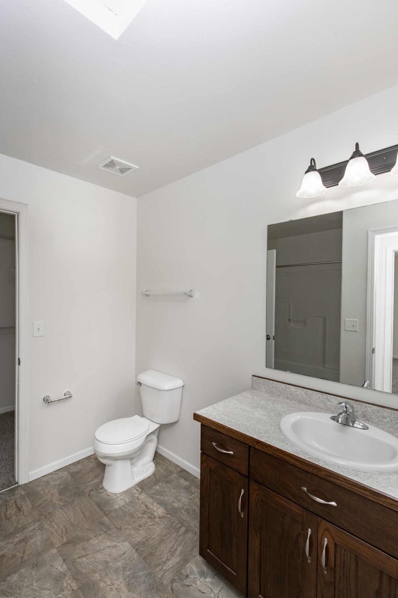 Primary Bath - Full - Hollywood