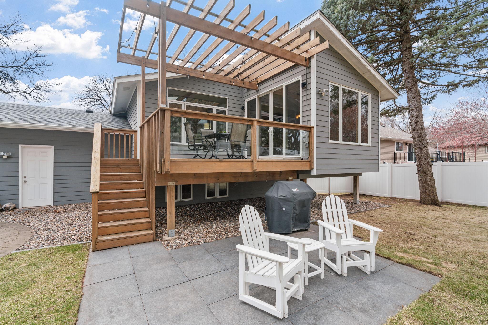 10-web-or-mls-13898 78th Ave N-10.jpg