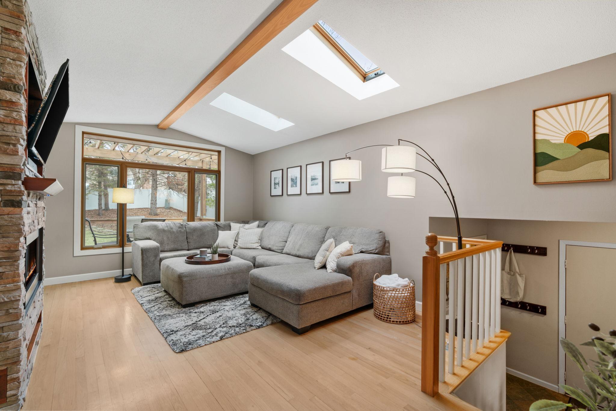 22-web-or-mls-13898 78th Ave N-22.jpg