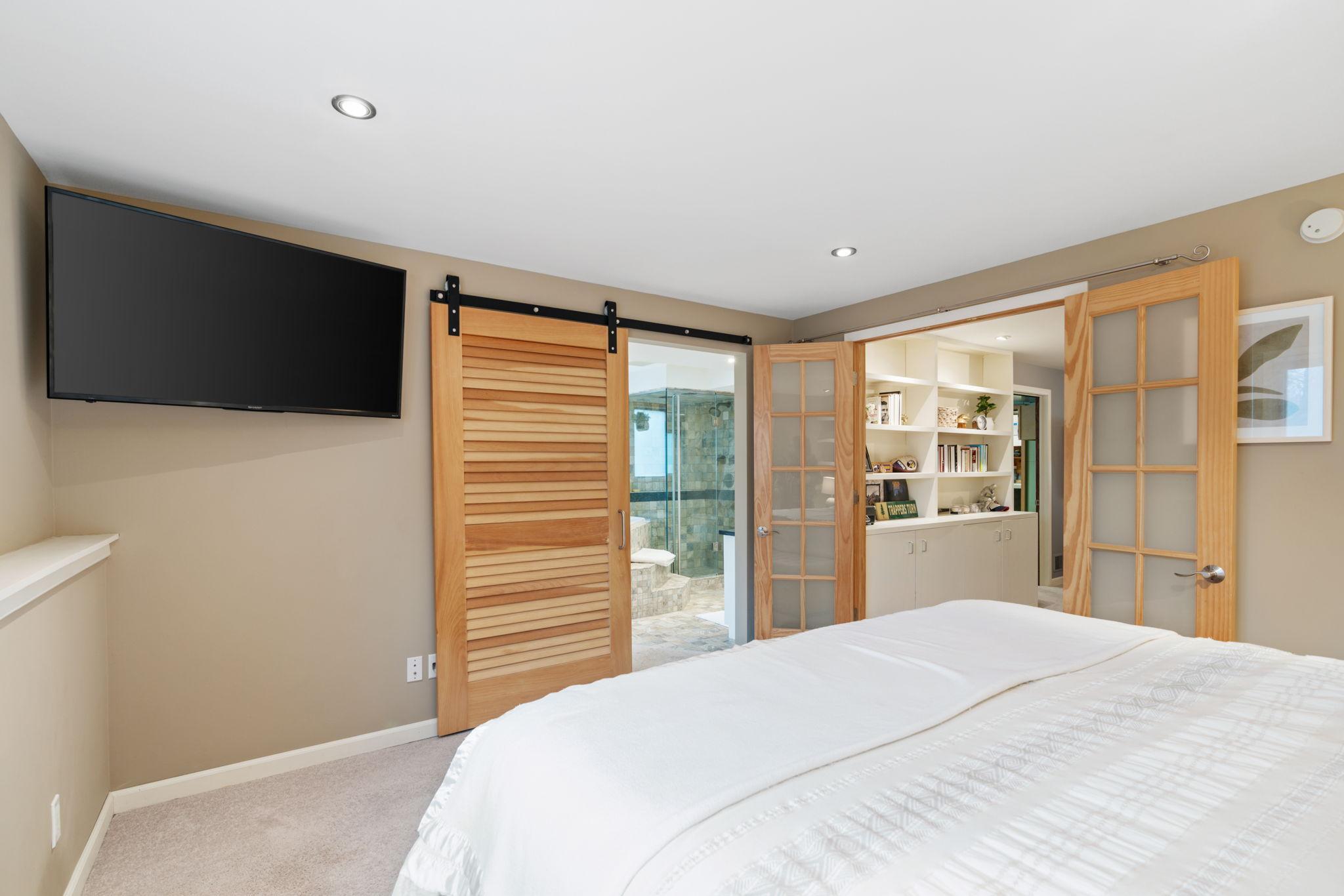 58-web-or-mls-13898 78th Ave N-58.jpg