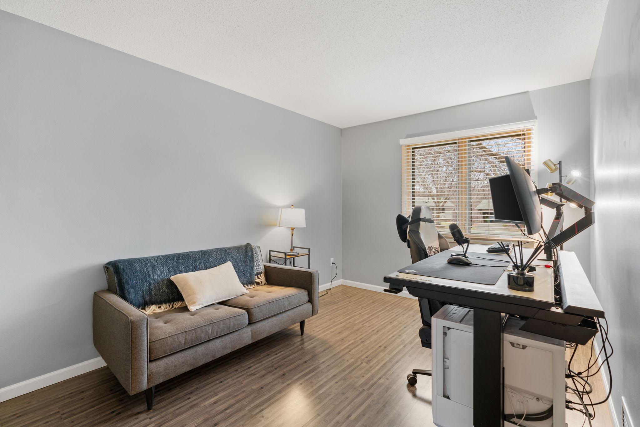 49-web-or-mls-13898 78th Ave N-49.jpg