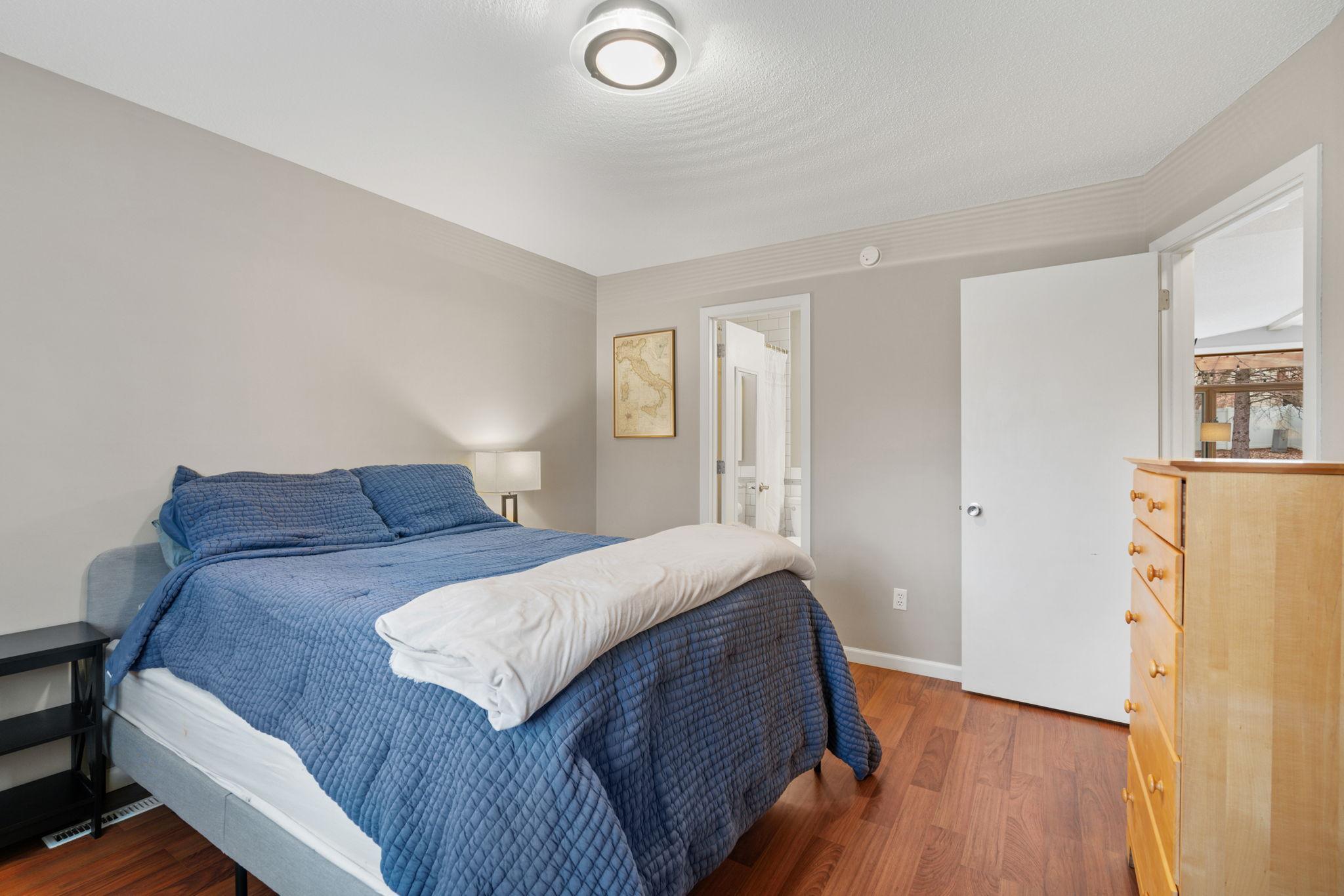 47-web-or-mls-13898 78th Ave N-47.jpg