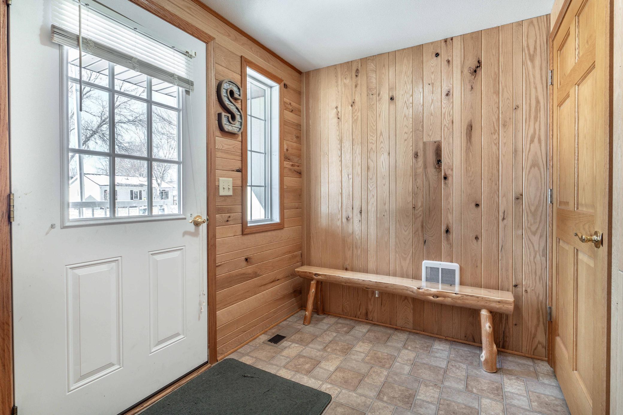 400 W Douglas Ave FF-201.jpg