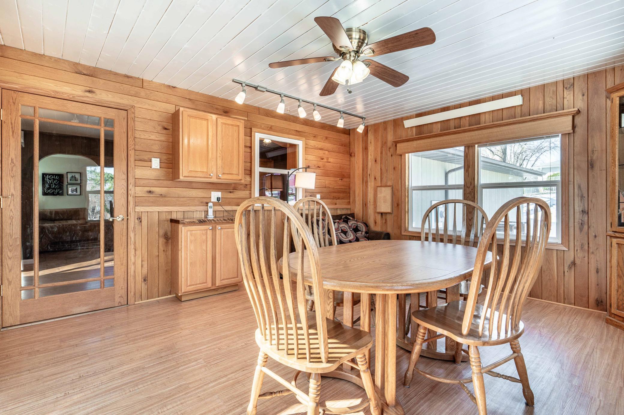 400 W Douglas Ave FF-214.jpg