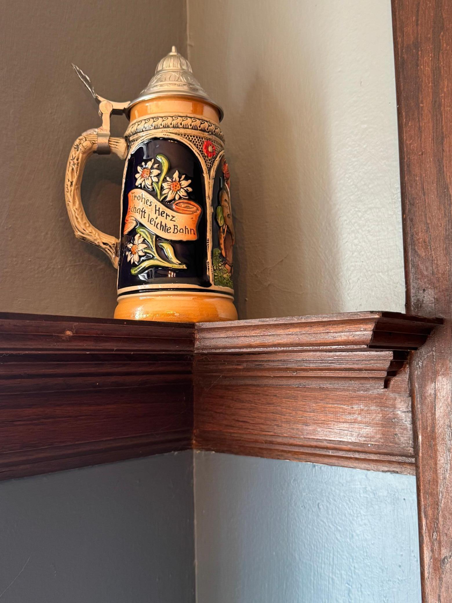 Bierstein and plate rail