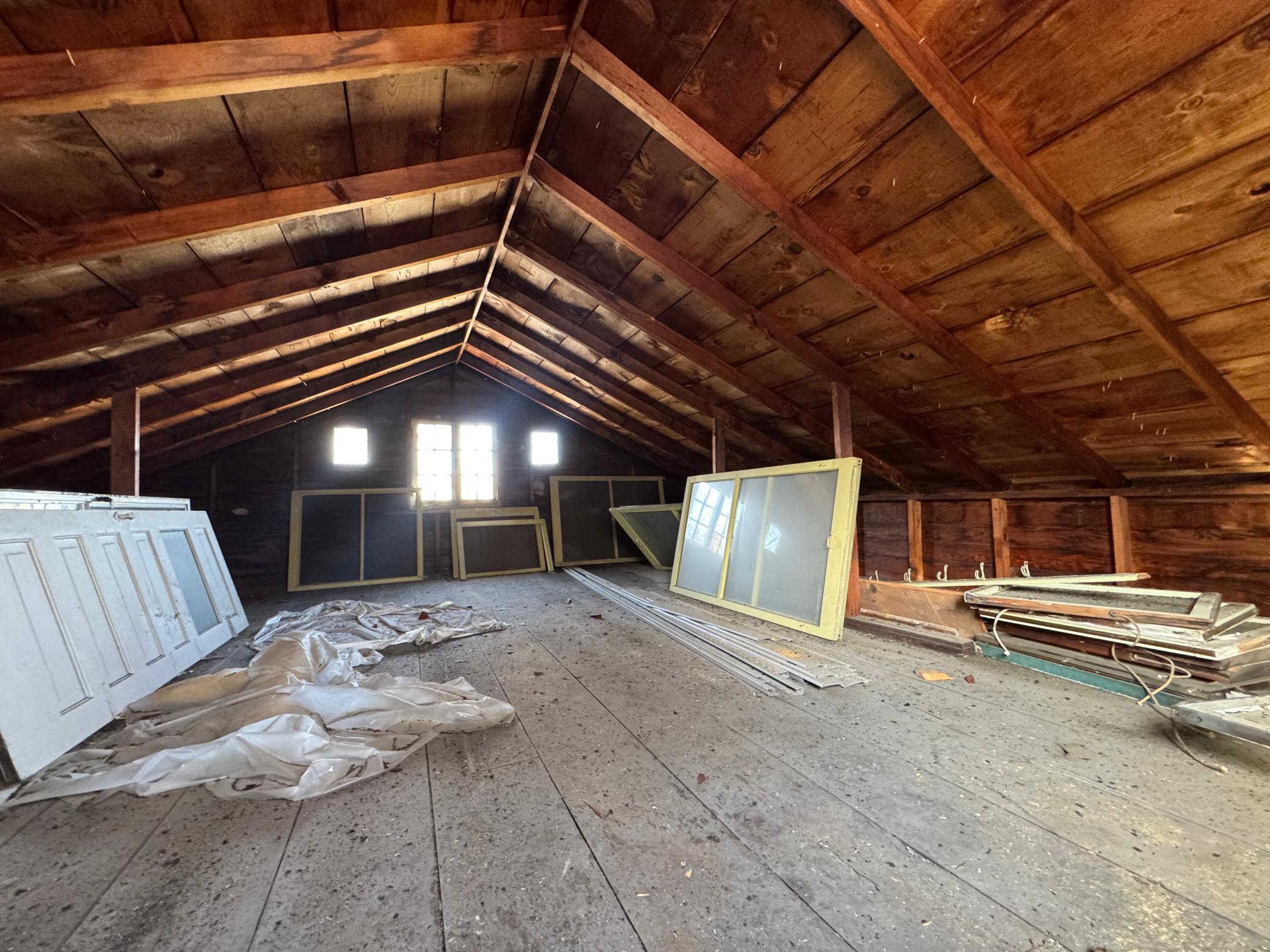 6’9” to peak of garage loft
