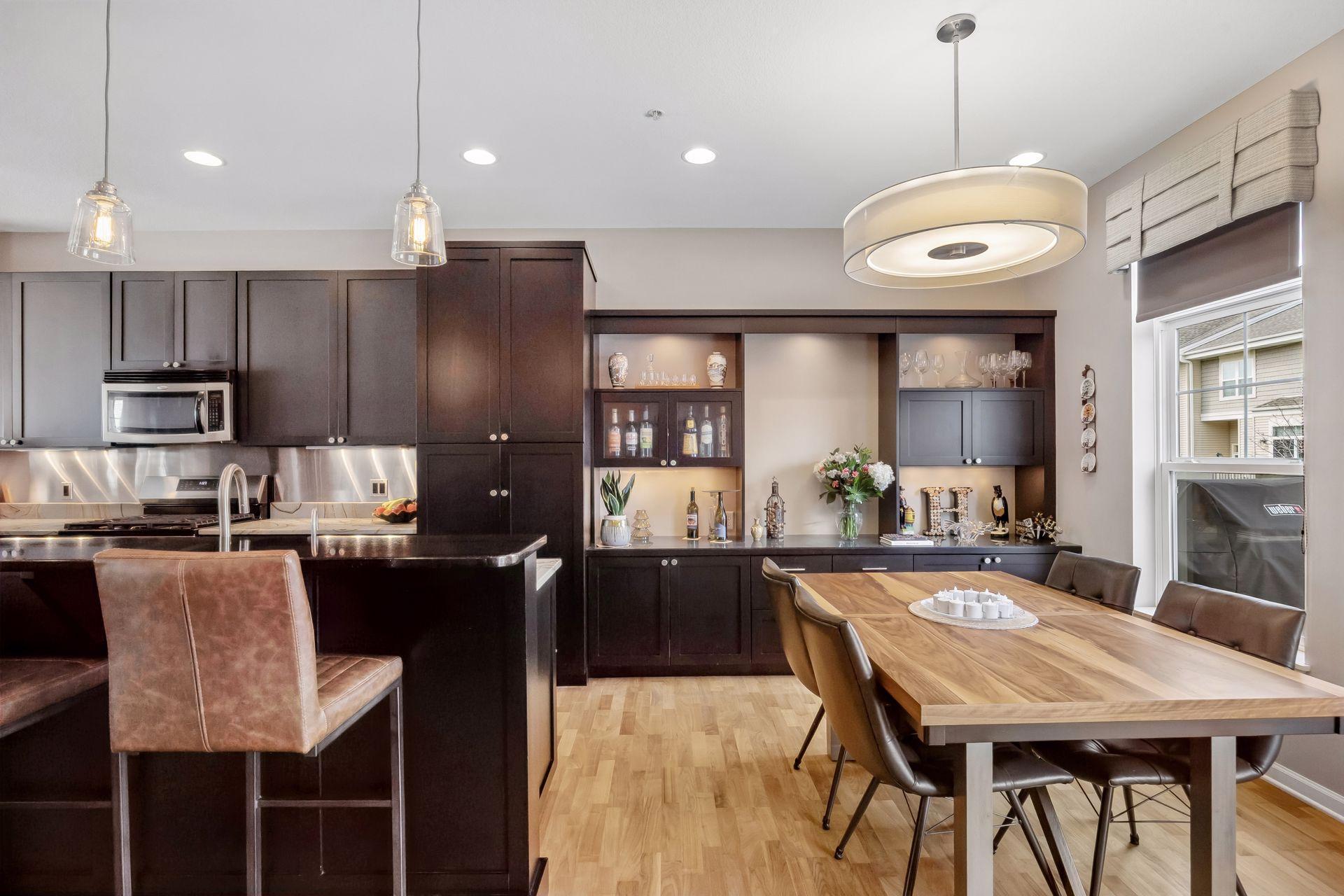 Take note of the special lighting