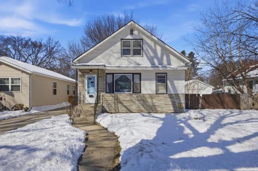 1407 10th Street S, Fargo, ND 58103