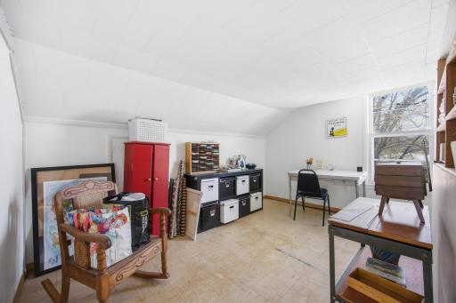 1407 10th Street S, Fargo, ND 58103