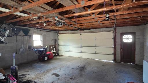 511 W 1st Street, Lakefield, MN 56150