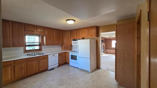 511 W 1st Street, Lakefield, MN 56150