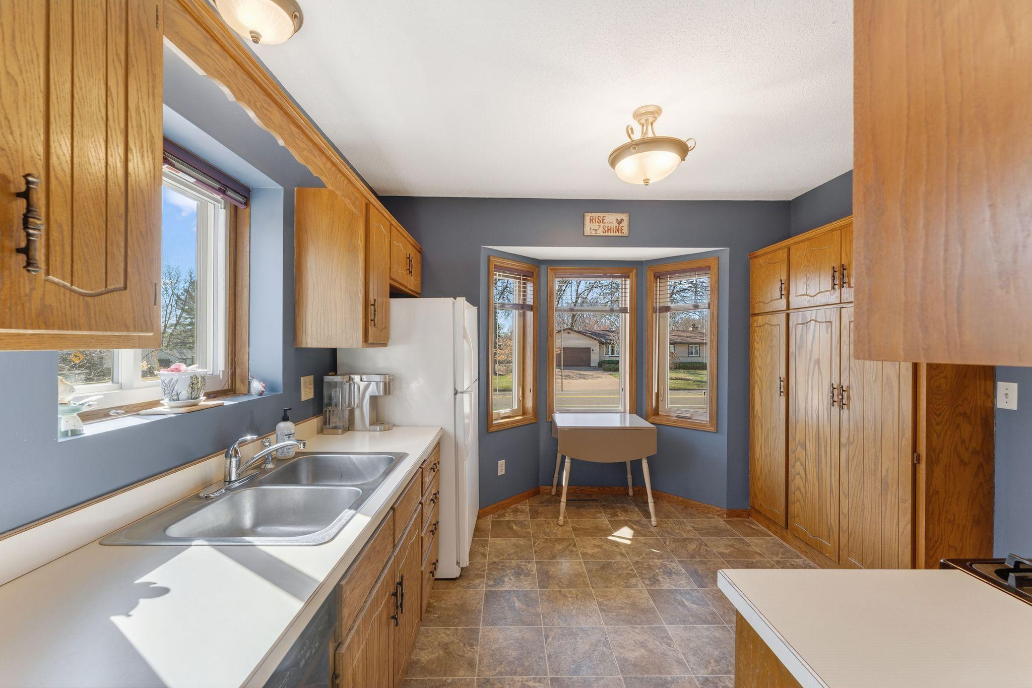 Coffee tastes better in the morning light