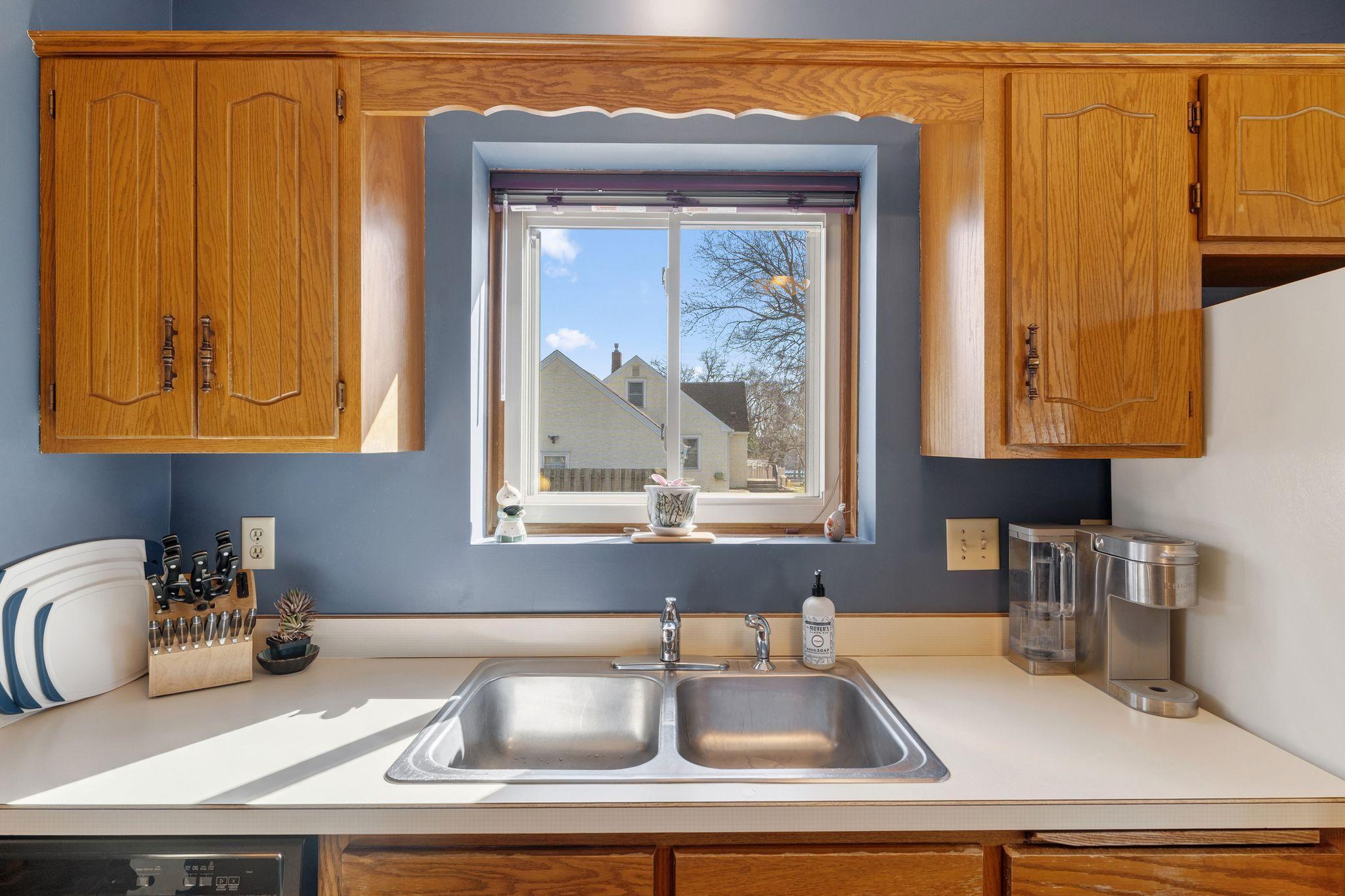 Where plants soak up the light and mornings slow down