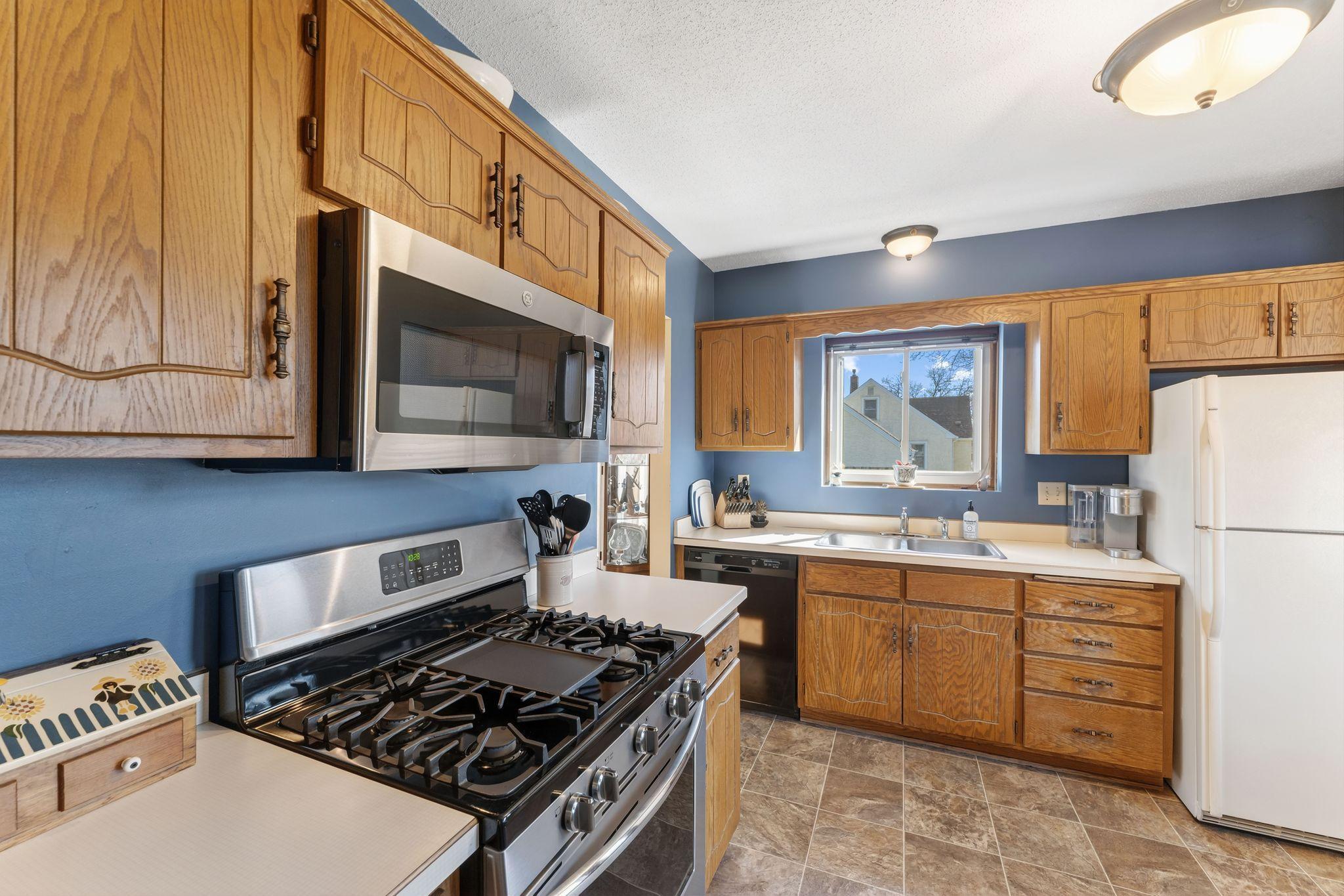 Chefs kiss - a gas range!