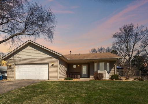 135 Old County Road C E, Little Canada, MN 55117