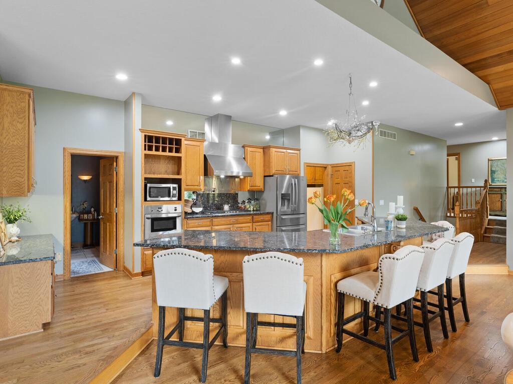 20025 Jeffrey Ave N Forest Lake MN 55025 USA-034-065-031-MLS_Size.jpg