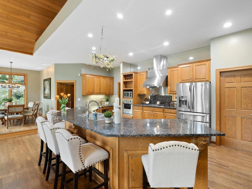 20025 Jeffrey Ave N Forest Lake MN 55025 USA-036-043-033-MLS_Size.jpg