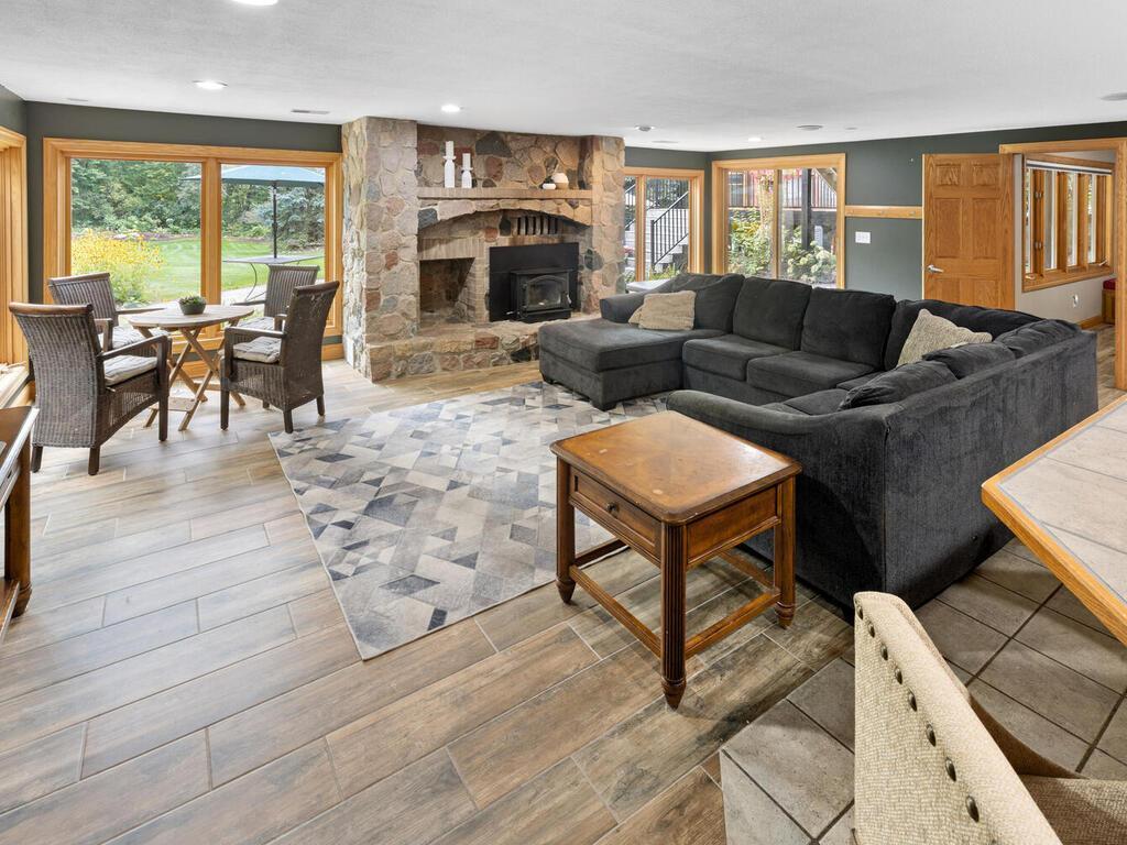 20025 Jeffrey Ave N Forest Lake MN 55025 USA-063-026-060-MLS_Size.jpg