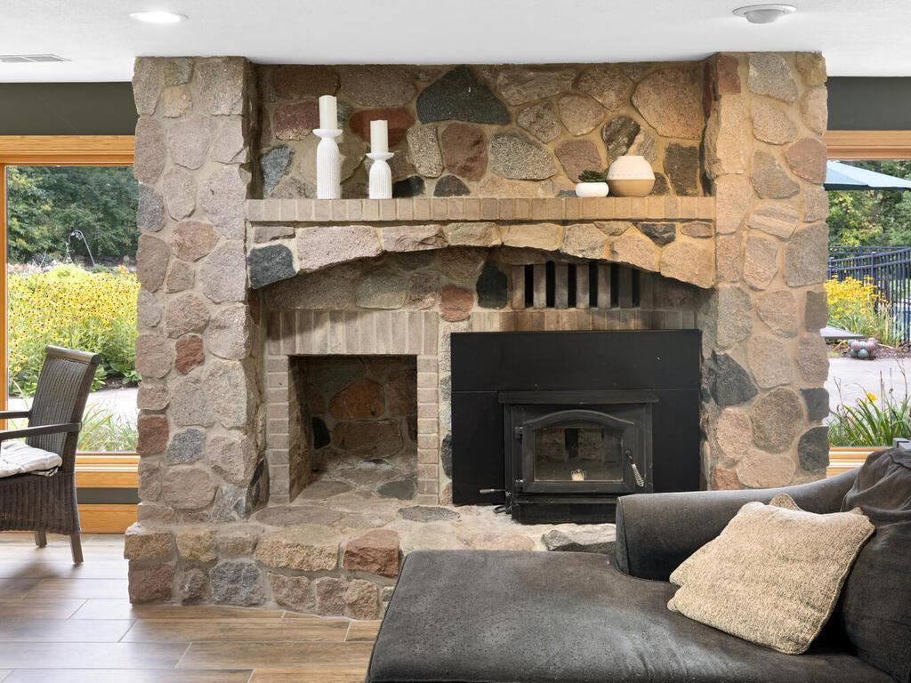 20025 Jeffrey Ave N Forest Lake MN 55025 USA-064-030-061-MLS_Size.jpg