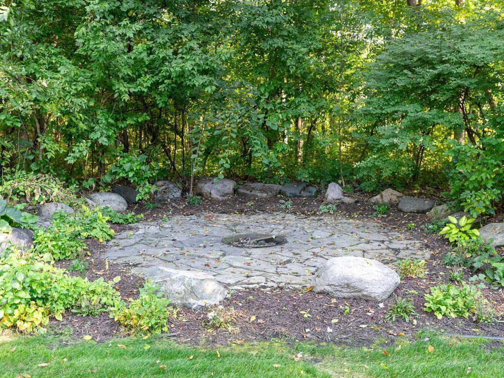 20025 Jeffrey Ave N Forest Lake MN 55025 USA-026-064-023-MLS_Size.jpg