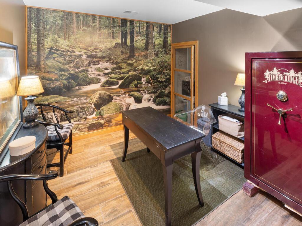 20025 Jeffrey Ave N Forest Lake MN 55025 USA-066-024-065-MLS_Size.jpg