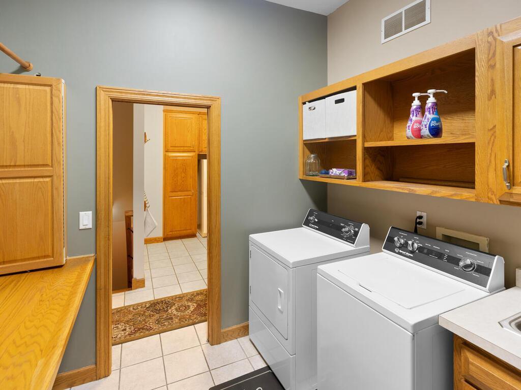 20025 Jeffrey Ave N Forest Lake MN 55025 USA-042-045-039-MLS_Size.jpg