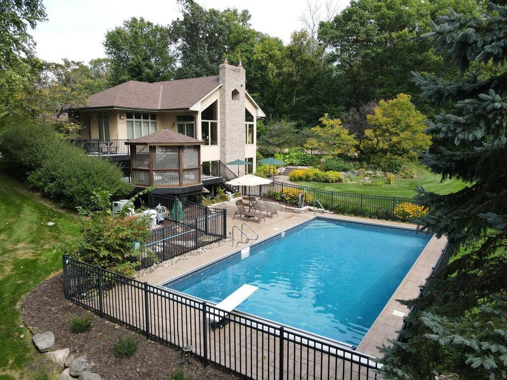 20025 Jeffrey Ave N Forest Lake MN 55025 USA-014-006-010-MLS_Size.jpg