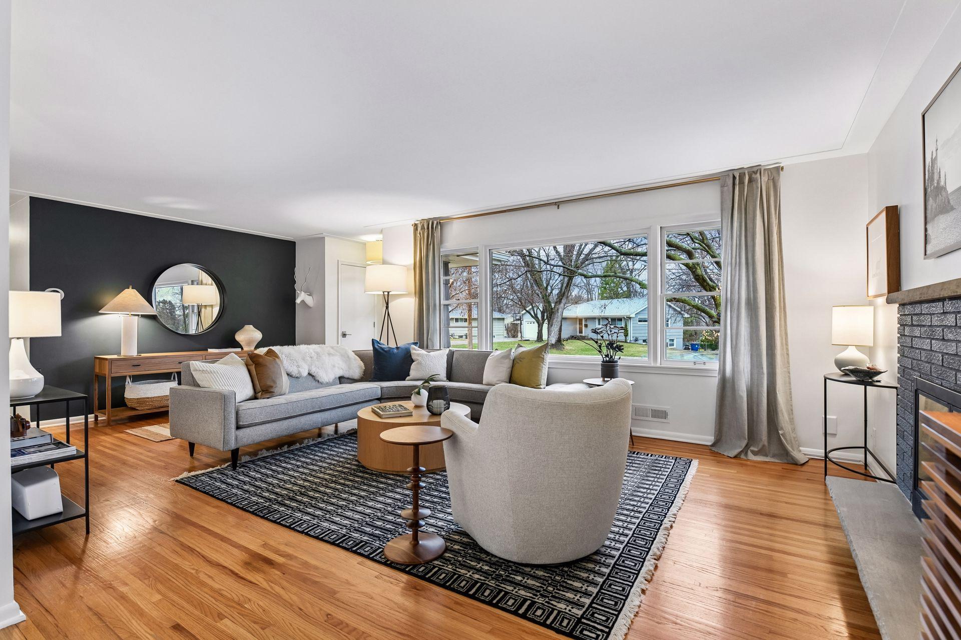 5121 Valley View Road - Spacecrafting - 0007.jpg