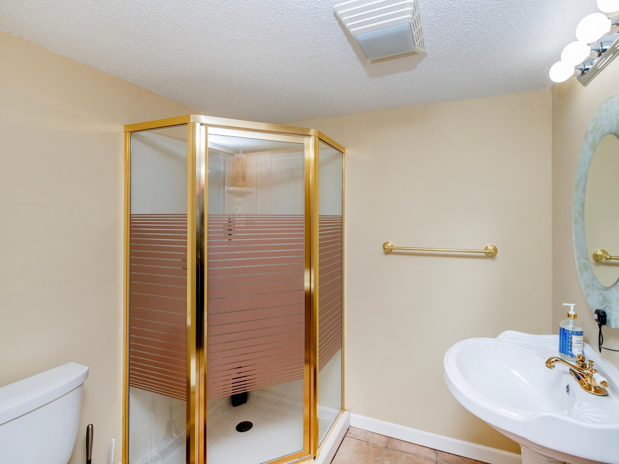 Lower Level 3/4 Bathroom