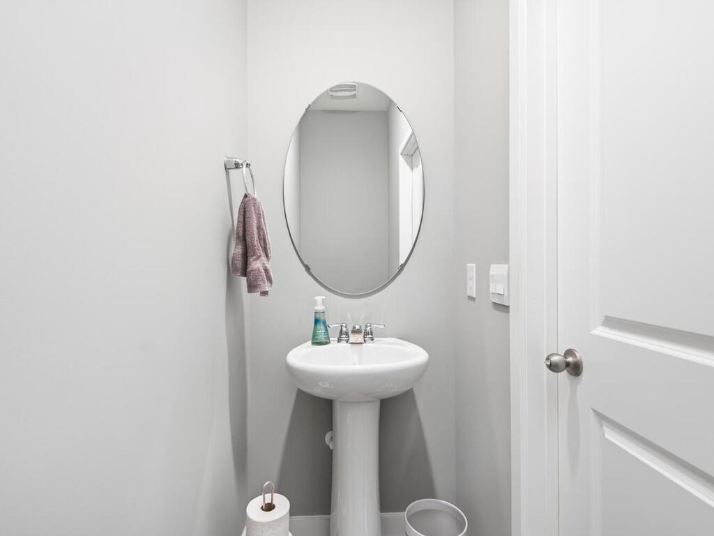 1048 Shoreview Dr Jordan MN 55352 USA-016-001-Shoreview DrJordan16-MLS_Size.jpg