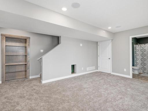 1048 Shoreview Drive, Jordan, MN 55352