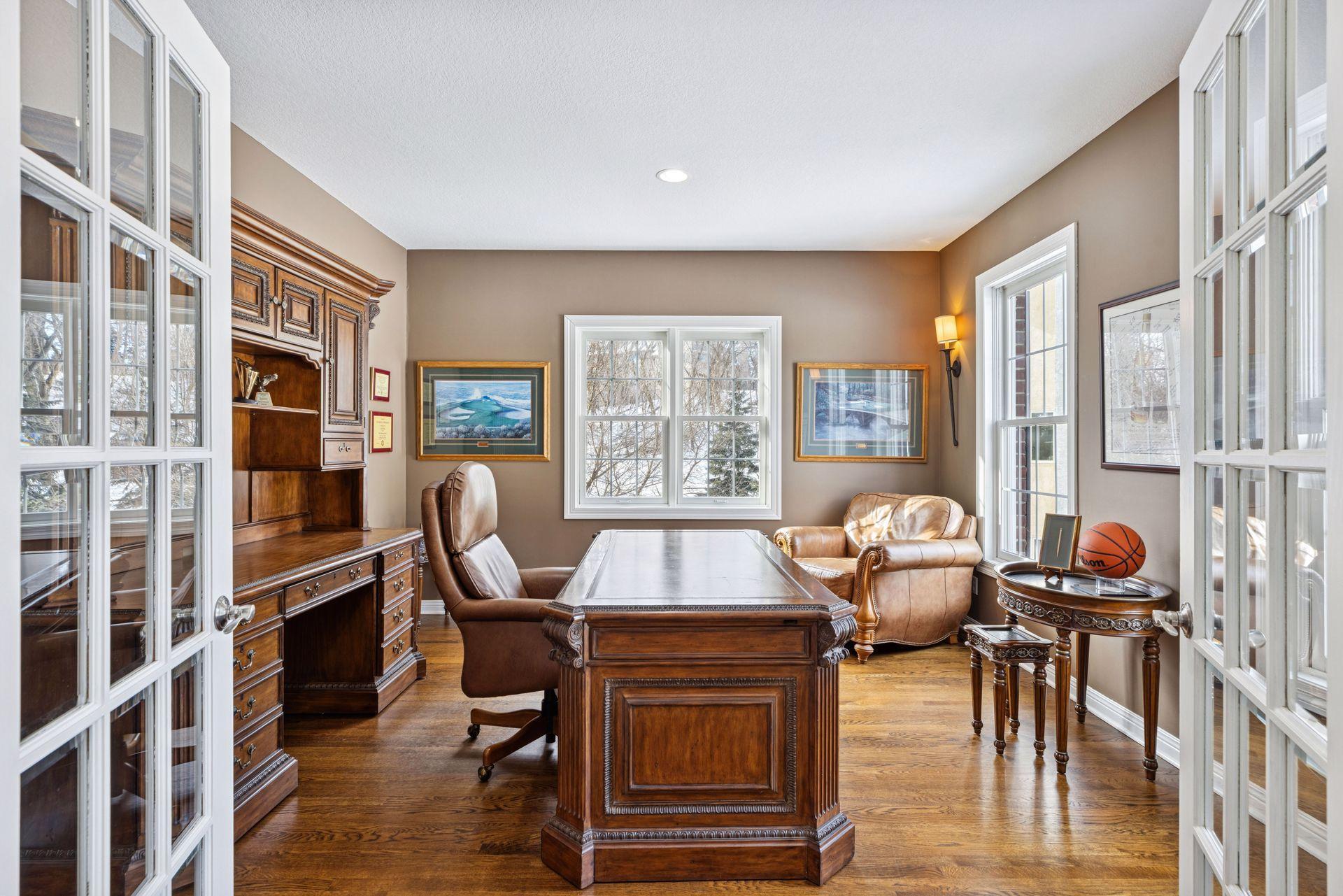 Main level office ( 1 of 2 )