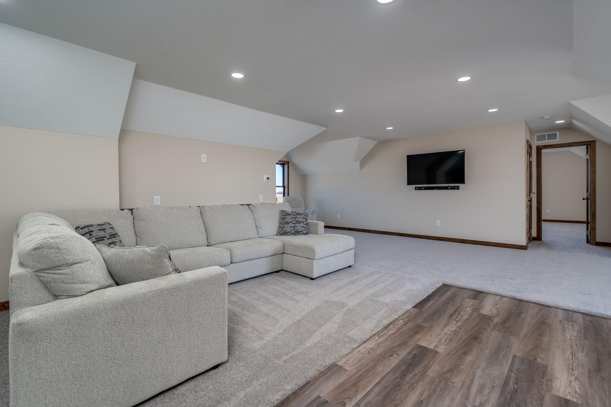 4051 Clearwater Trail, Lonsdale, MN 55046