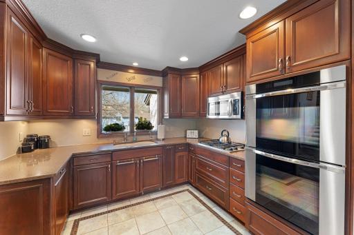 8119 Lower 129th Court, Saint Paul, MN 55124