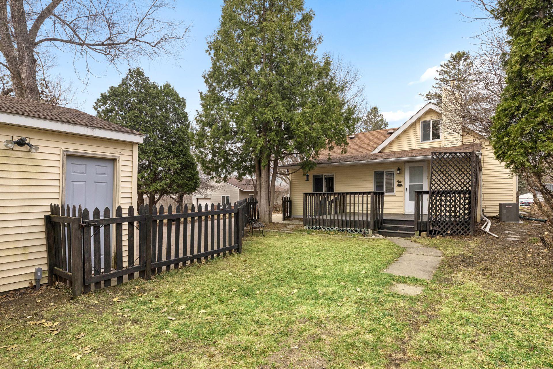 Charming pickett fence!