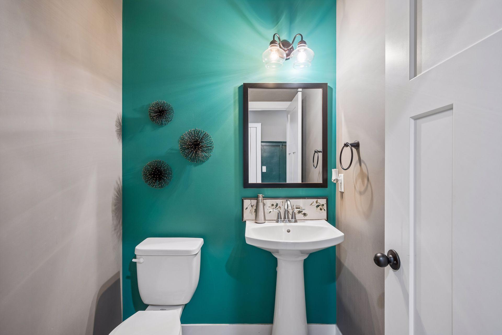 Main Floor 1/2 Bath