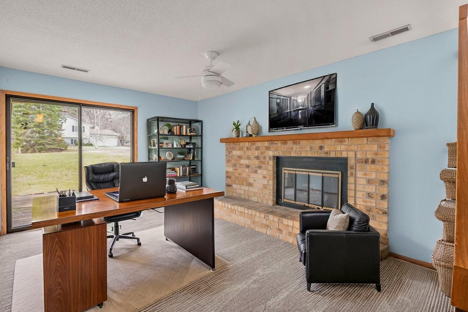 VIRTUALLY STAGED LL HOME OFFICE