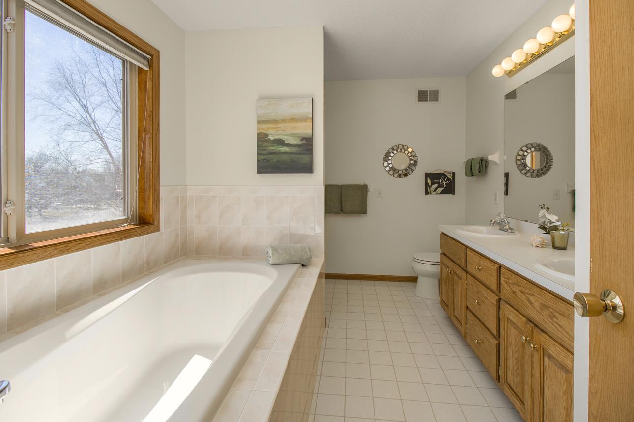 Private bathroom with Jacuzzi and separate shower