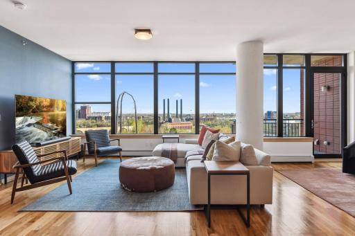 215 10th Avenue S, 708, Minneapolis, MN 55415